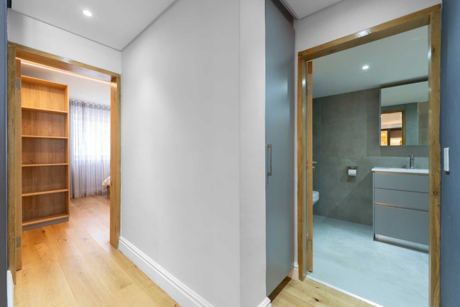 2 Bedroom Property for Sale in Bantry Bay Western Cape